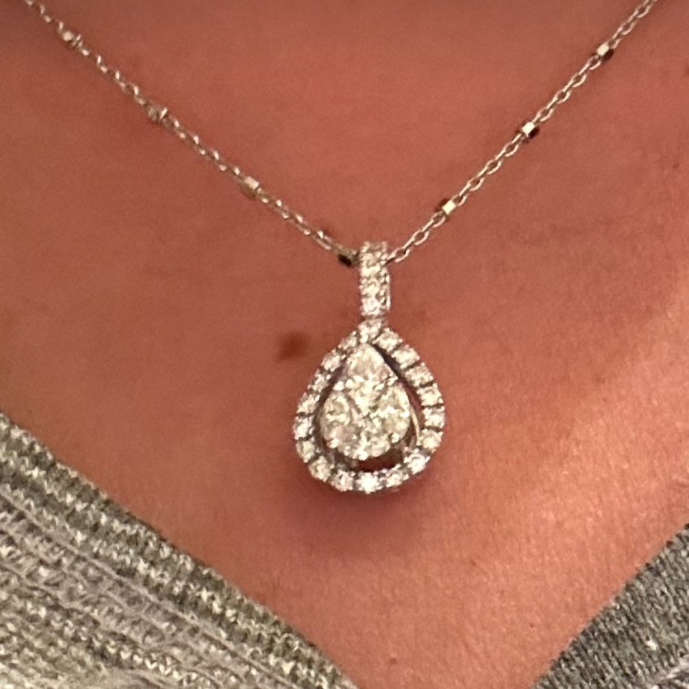 Diamond Teardrop Pendant with Chain, White Gold, .65 carats, stunning!